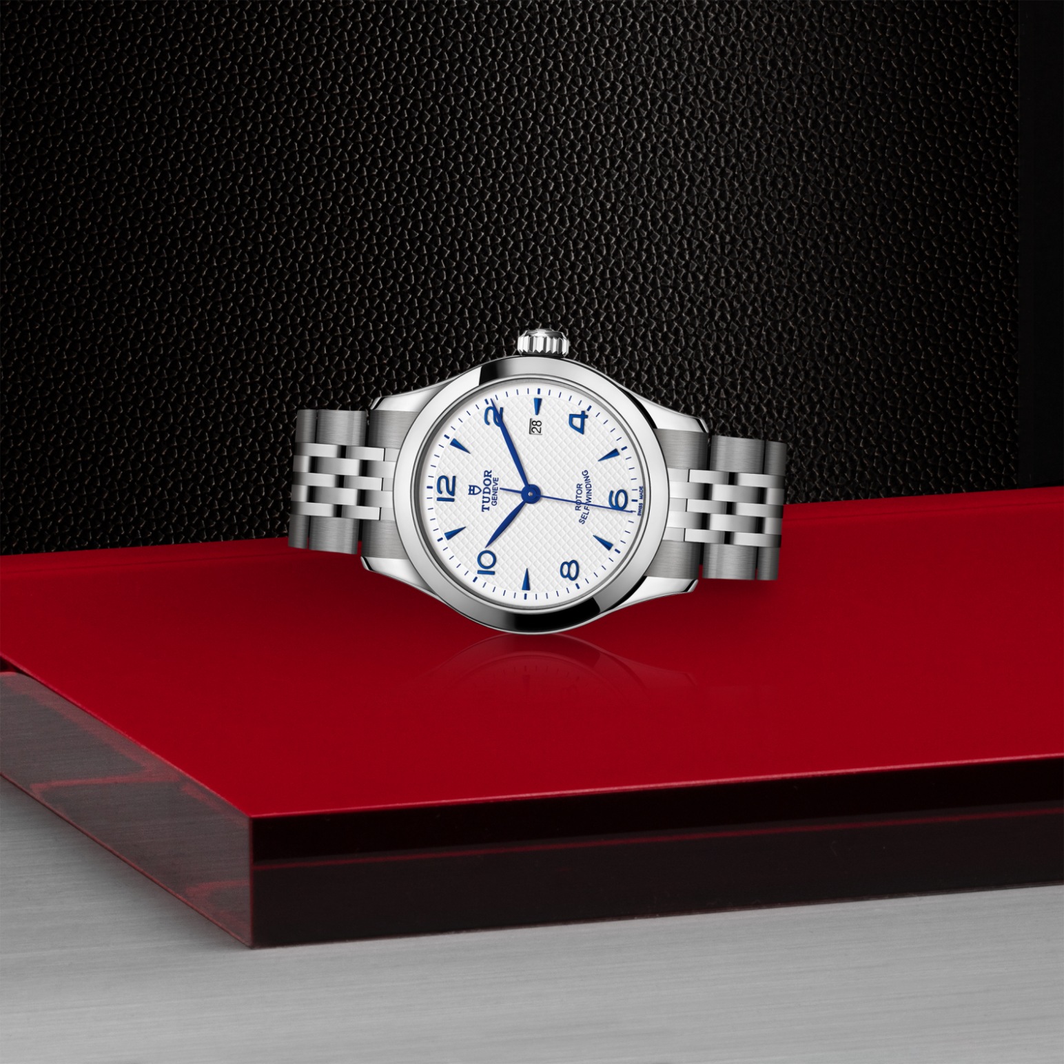 TUDOR 1926 - 4