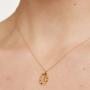 Collana con lettera E