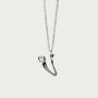 Collana con ciondolo in argento con l’iniziale V